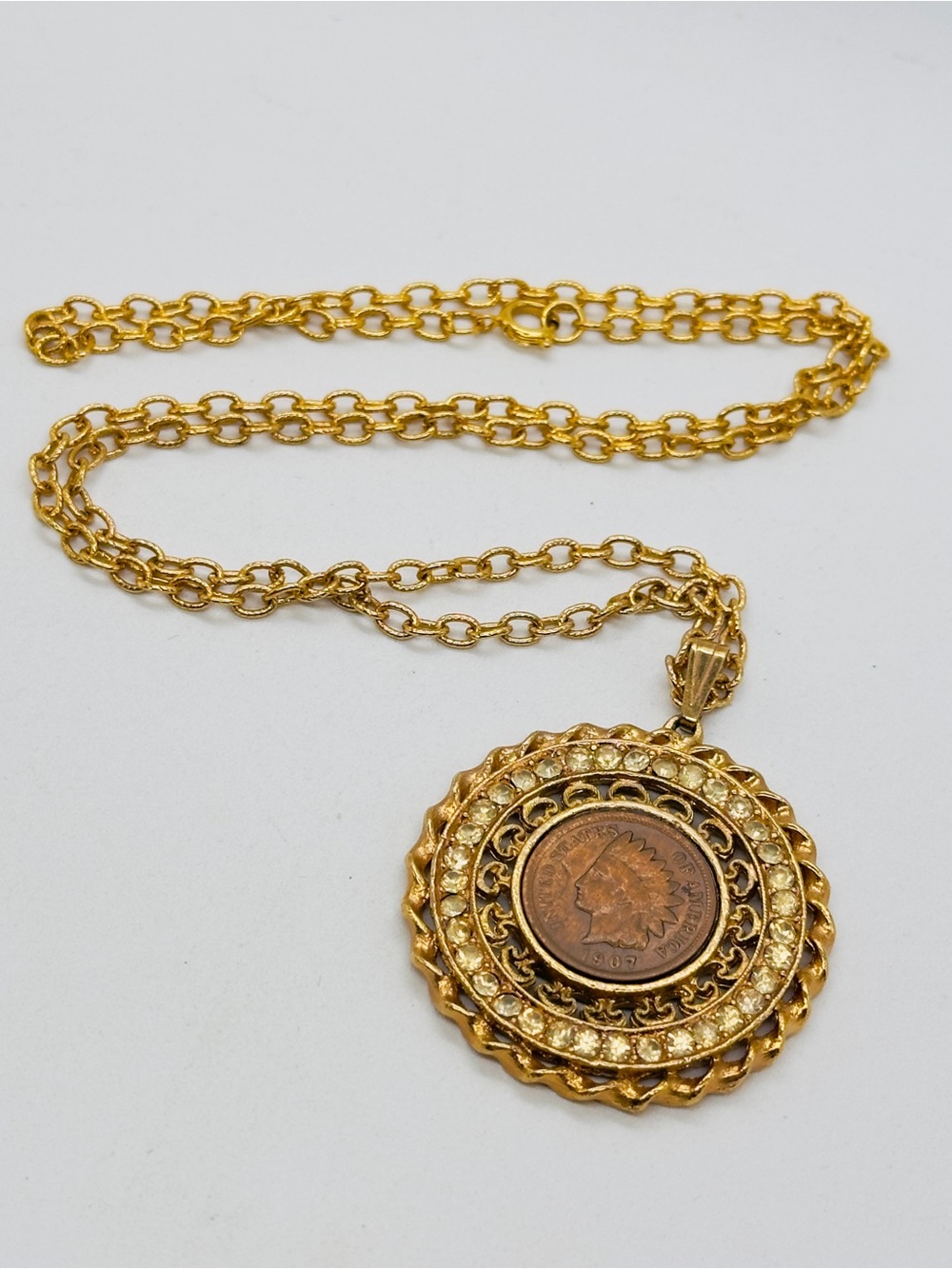 Vintage Indian Head Penny Gold Tone Medallion Pendant Necklace Link Rhinestone